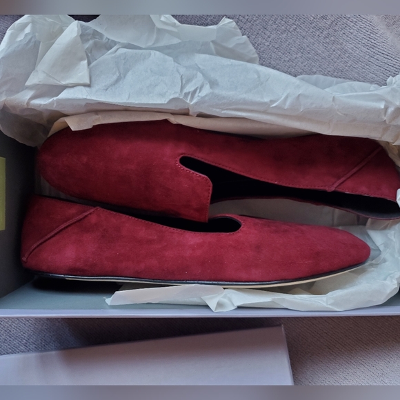 Vera Wang, slippers.  9.5 medium, berry color - Picture 5 of 7
